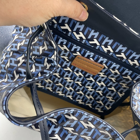 Tommy Hilfiger Signature Logo Nylon/ Leather Flap Backpack main image 7